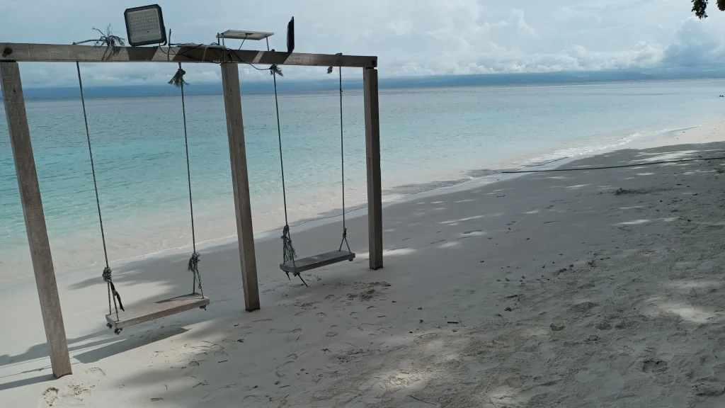 malaisie lang tengah balançoires sur la plage à Lang Tengah en Malaisie
