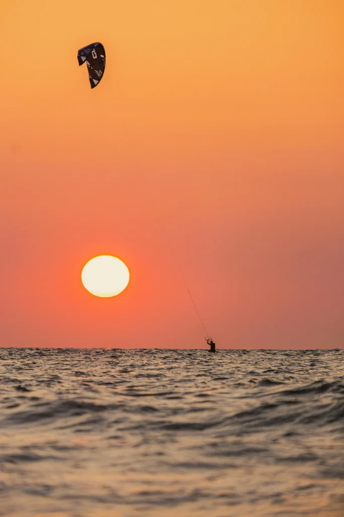 kitesurf coucher de soleil