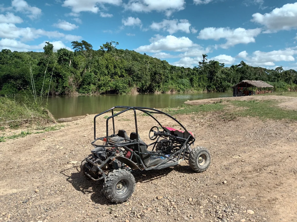 Buggy face à la Rivière Chavon