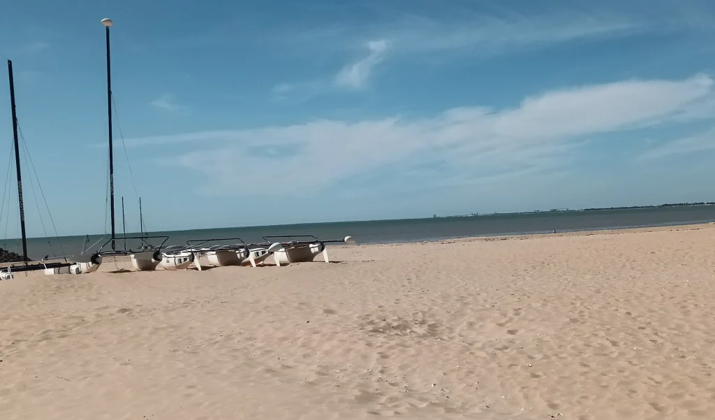 Aller à la plage de Chatelaillon durant votre séjour à La Rochelle