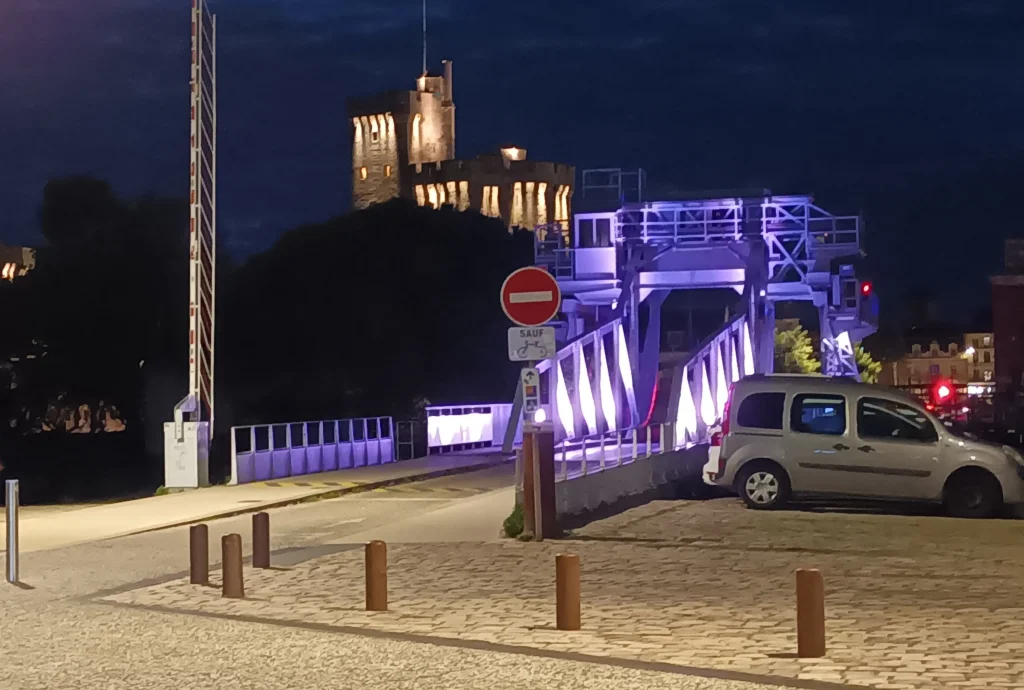 Pont lumineux à La Rochelle